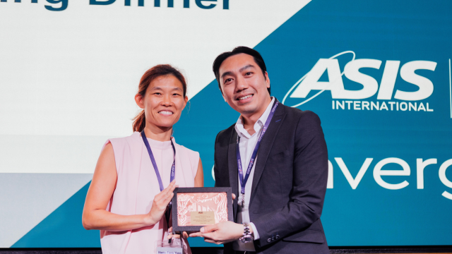 ASIS SG Q2 Networking Dinner appreciation plaque presentation